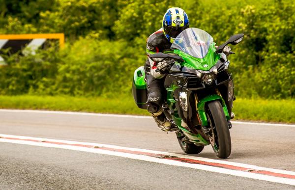 2018 Kawasaki H2SX SE – first UK impressions | Visordown